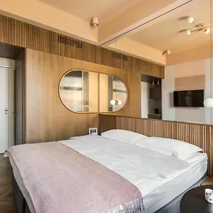 Angelus Apartment
